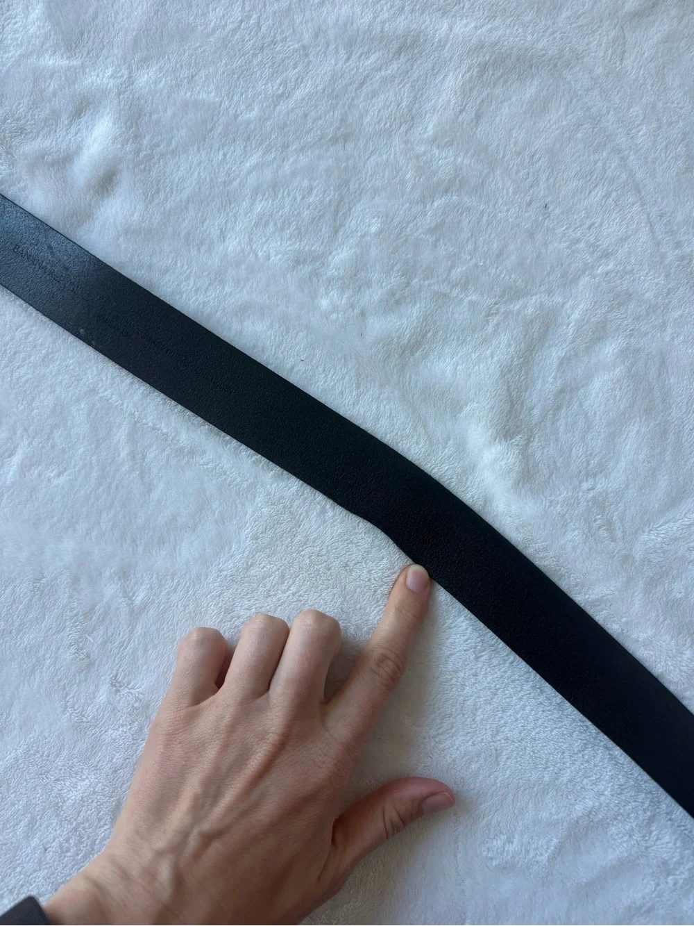 Banana Republic Black Leather Men's Belt with Matte Buckle